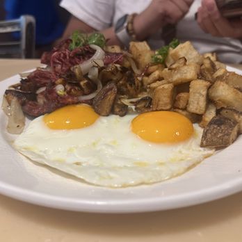 My Cafe - Brisket with potatoes - Breakfast & Brunch Near Me - Kapolei, Hawaii My Cafe - Brisket with potatoes - Breakfast & Brunch Near Me - Kapolei, Hawaii