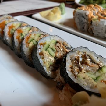 Umi Sake House - Salmon skin roll (happy hour edition) - Sushi Bars Near Me - Seattle, Washington