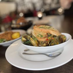 6S Steakhouse - Steamed Mussels