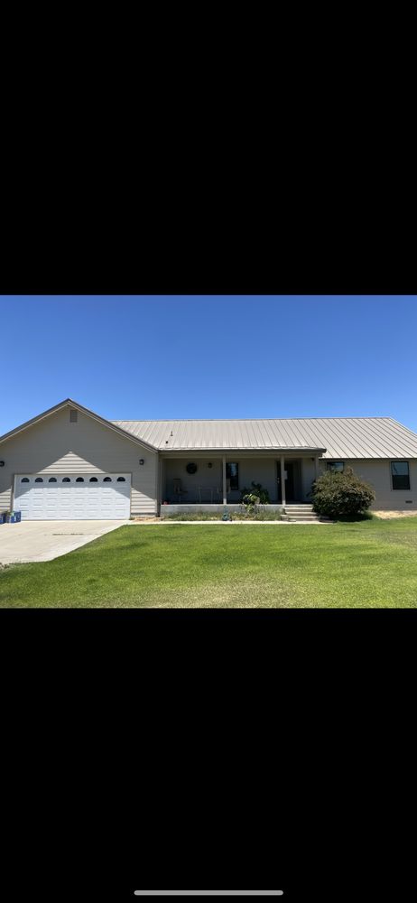 Slide of Albas Roofing