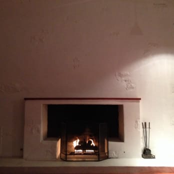 Sparrows Lodge - Fireplace in room 17 - Hotels Near Me - Palm Springs, California Sparrows Lodge - Fireplace in room 17 - Hotels Near Me - Palm Springs, California