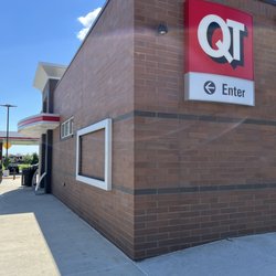 QuikTrip - Truckers entrance