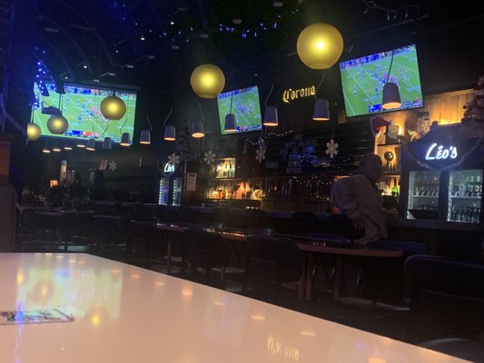 Léo's Taproom by null