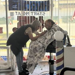 Johnnie's Barber Shop - Taking care of our veterans
