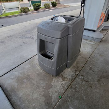 76/Circle K - a broken toilet at a gas station - Convenience Stores Near Me - Oakland, California 76/Circle K - a broken toilet at a gas station - Convenience Stores Near Me - Oakland, California