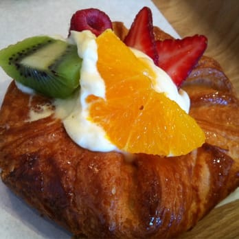 Paris Baguette - Bakeries Near Me - Glendale, California