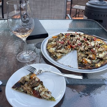 Ankeny Vineyard - Chicken Pomodora pizza & Estate Rosé of Pinot Noir - Wineries Near Me - Salem, Oregon