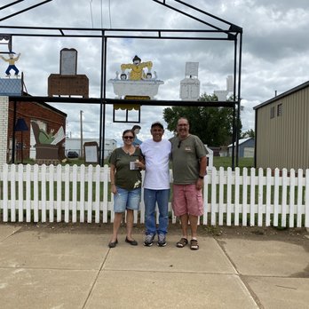 The Enchanted Highway - Don and I with the man of the hour Gary Greff Artist of the Enchanted Highway - Arts & Entertainment Near Me - Regent, North Dakota