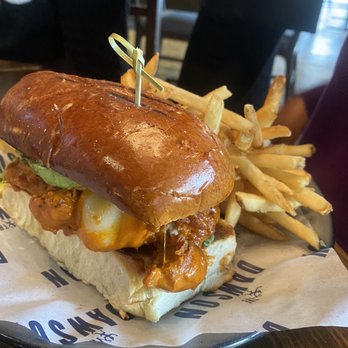 The Dawson - Chicken sandwich - American Near Me - Chicago, Illinois