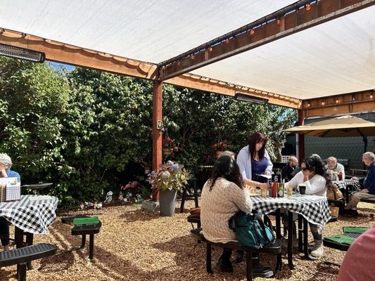 Patterson's Pub by null