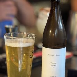 Dos Gatos Gastropub - Peeper Pale Ale
