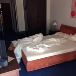 Grainauer Hof - Geschmackvoll eingerichtete Zimmer mit teilweise Bergblick auf das Wetterstein Massiv.