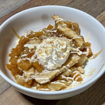 SoHo 614 - Peach Cobblers  @ColumbusFoodDude - Caribbean Near Me - Columbus, Ohio