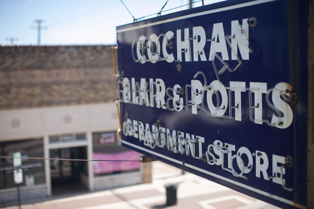 COCHRAN BLAIR & POTTS Updated May 2024 31 Photos 221 E Central