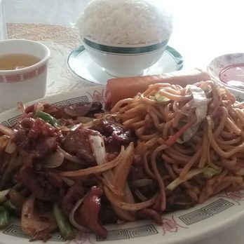 Lock Chun - Sorry, I didn't get the cup of soup in the picture - the cup was already empty. Great food - stop by and enjoy! - Chinese Near Me - Santa Clara, California