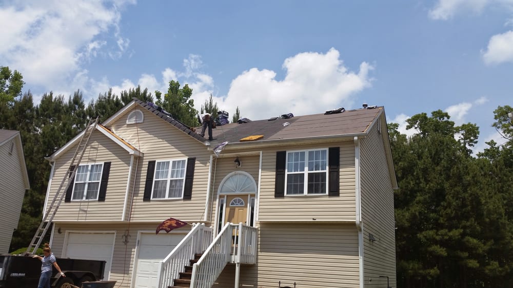 Slide of 4 Seasons Roofing and Gutters