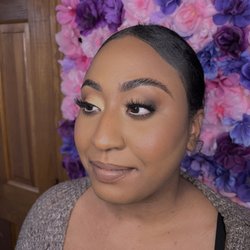 Uglo Esthetics - Soft full Glo'.