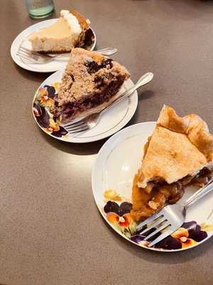 Emporium Pies by null