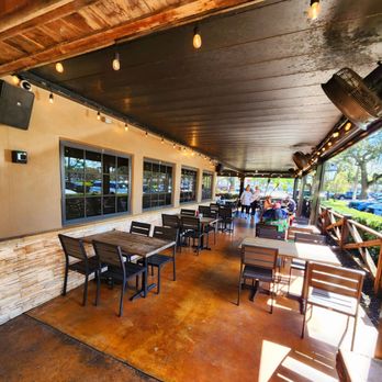 CJ Blacks - Outdoor dining - Bars Near Me - Davie, Florida