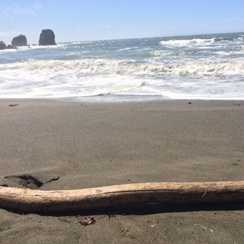 Rockaway Beach - Beaches Near Me - Pacifica, California