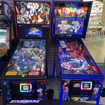 Castlecade - Pinball machines - Arcades Near Me - Brookfield, Wisconsin