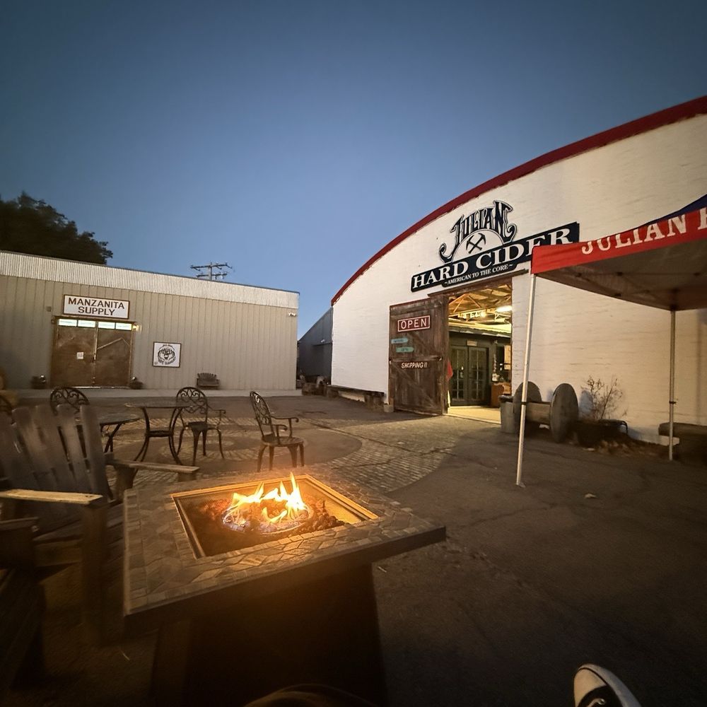 Julian Hard Cider - Outside seating area - Beer, Wine & Spirits Near Me - Julian, California