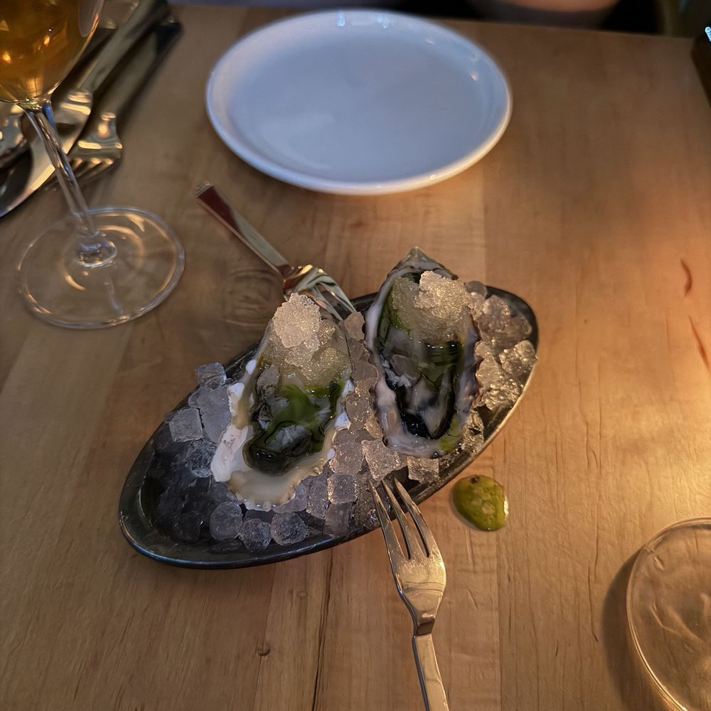 I Cavallini - Kumamoto oysters with bayleaf granita - Italian Near Me - Brooklyn, New York I Cavallini - Kumamoto oysters with bayleaf granita - Italian Near Me - Brooklyn, New York
