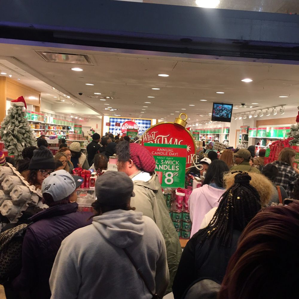 Bath & Body Works - Cosmetics & Beauty Supply Near Me - Snellville, Georgia Bath & Body Works - Cosmetics & Beauty Supply Near Me - Snellville, Georgia