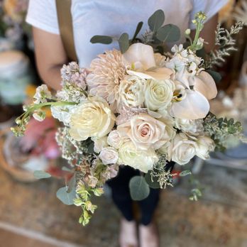 In Its Time - Bridal bouquet - Florists Near Me - San Marino, California In Its Time - Bridal bouquet - Florists Near Me - San Marino, California