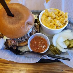 AJ's Tex-Mex & BBQ - Pulled pork sandwich