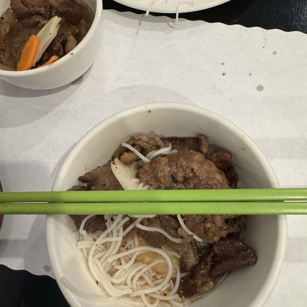 Bun cha is great, my pictures are not. Bun cha is great, my pictures are not.