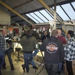 Twin Service Motorcycles - Altijd gezellig hier!