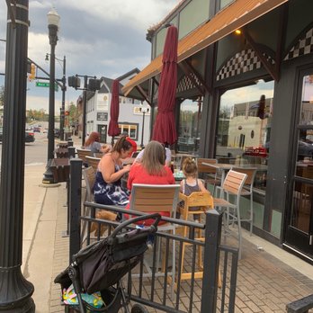 Lu & Carl's Bar and Grille - Outdoor dining area - New American Near Me - Brighton, Michigan