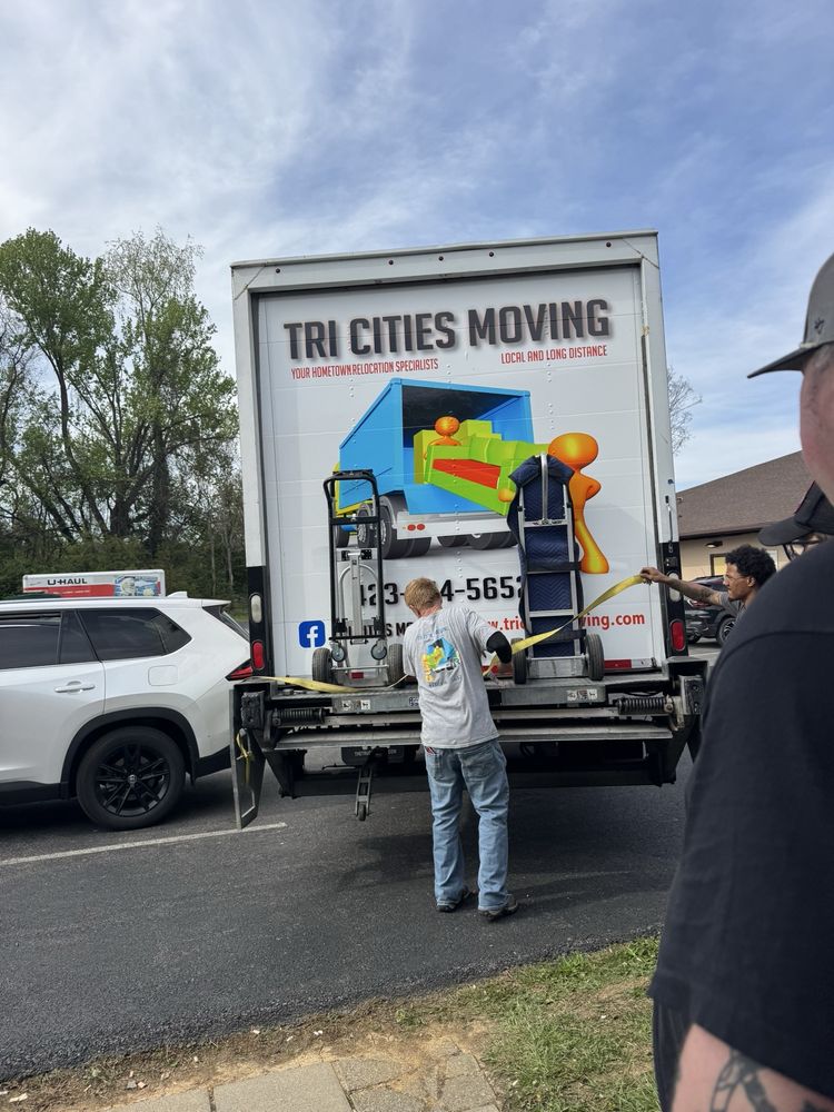 TRI CITIES MOVING LLC