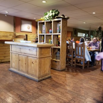 El Jardin - Hostess area inside El Jardin. - Mexican Near Me - Commerce City, Colorado El Jardin - Hostess area inside El Jardin. - Mexican Near Me - Commerce City, Colorado