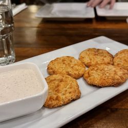 LAMP Pizzeria - Cheese puffs