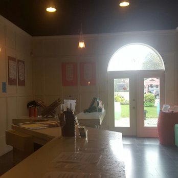 Small Talk Vineyards - Wineries Near Me - Niagara On the Lake, Ontario Small Talk Vineyards - Wineries Near Me - Niagara On the Lake, Ontario