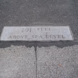 Skyline Playground - The elevation marker in the park