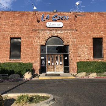 La Costa Mariscos - Outside of restaurant - Seafood Near Me - Bakersfield, California