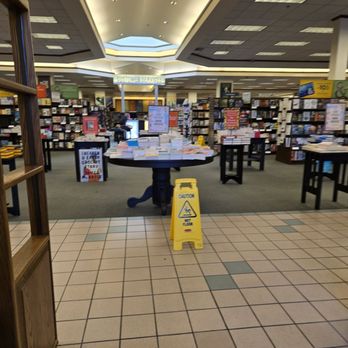Barnes & Noble - Bookstores Near Me - Durham, North Carolina