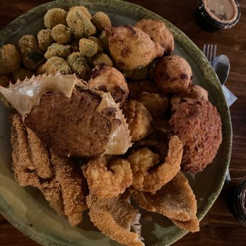 Blue Crab Grill - Seafood platter - Seafood Near Me - Laurel, Mississippi