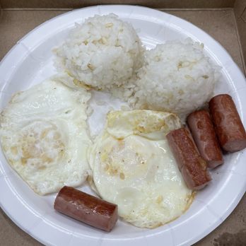 St Louis Drive Inn - Vienna Sausage, Over Medium Eggs, White Rice - Burgers Near Me - Honolulu, Hawaii St Louis Drive Inn - Vienna Sausage, Over Medium Eggs, White Rice - Burgers Near Me - Honolulu, Hawaii