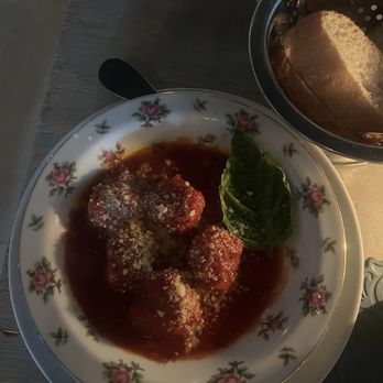 Pane e Vino - Italian Near Me - Miami Beach, Florida