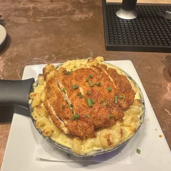 The Stillery - Mac n' Cheese Topped with Hot Chicken - New American Near Me - Nashville, Tennessee