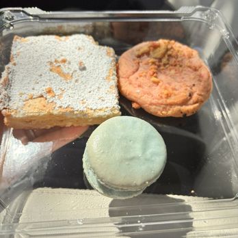 CC's Sweets & Tweets - Lemon Bar, Strawberry Shortbread Cookie, Cotton Candy Macaroon. - Desserts Near Me - McAllen, Texas
