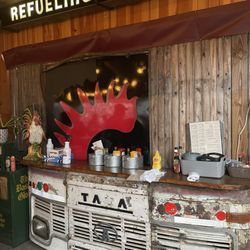 The Red Rooster Bar & Grill - Outdoor seating