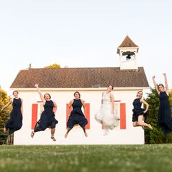 Peacock Road Family Farm - Country wedding elegance. Here at the farm customer service is our #1 priority. We do the work, you enjoy the day!