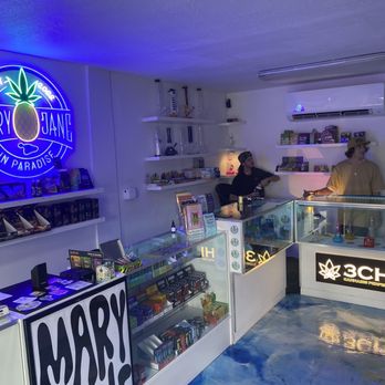 Mary Jane In Paradise - Tobacco Shops Near Me - Kihei, Hawaii