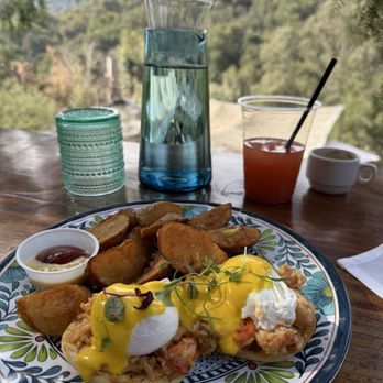 Cafe on 27 - Lobster Benedict - Breakfast & Brunch Near Me - Topanga, California Cafe on 27 - Lobster Benedict - Breakfast & Brunch Near Me - Topanga, California