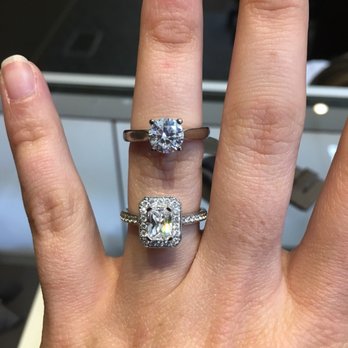 Fox Jewelers - Jewelry Near Me - Geneva, Illinois